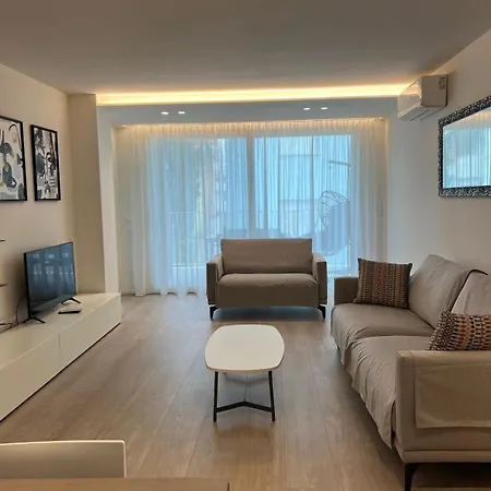 Monaco Apartment *